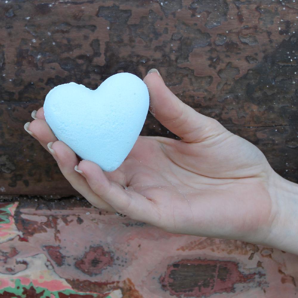 16x Love Heart Bath Bomb 70g - Baby Powder