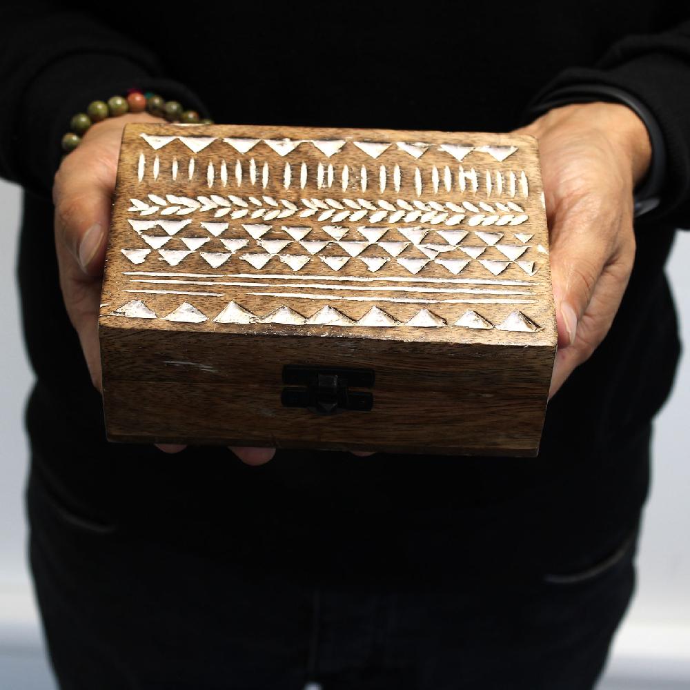 2x White Washed Wooden Box - 6x4 Aztec Design