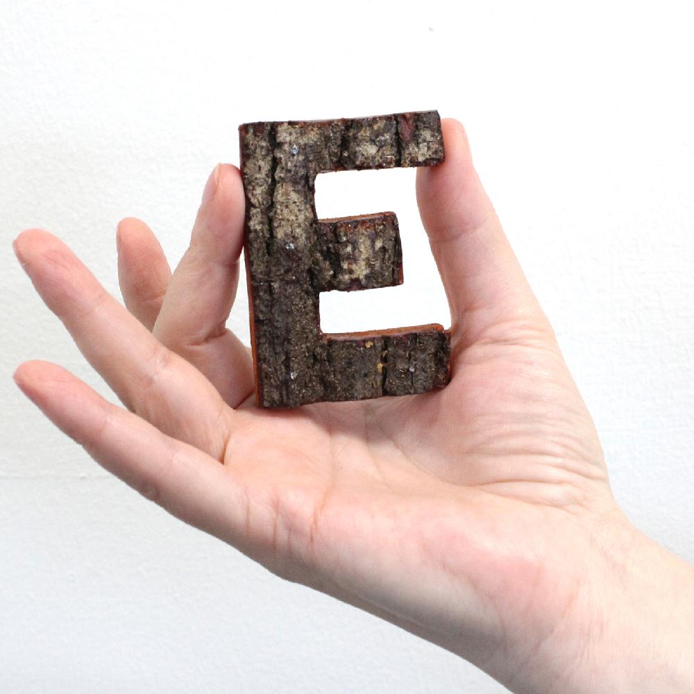 12x Rustic Bark Letter - "E" - 7cm
