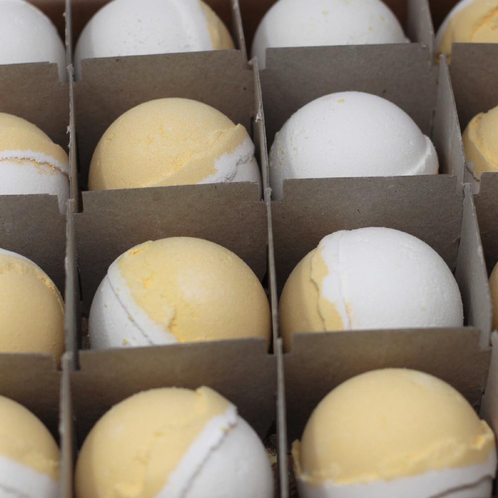 16x Lemon Meringue Pie Bath Bomb