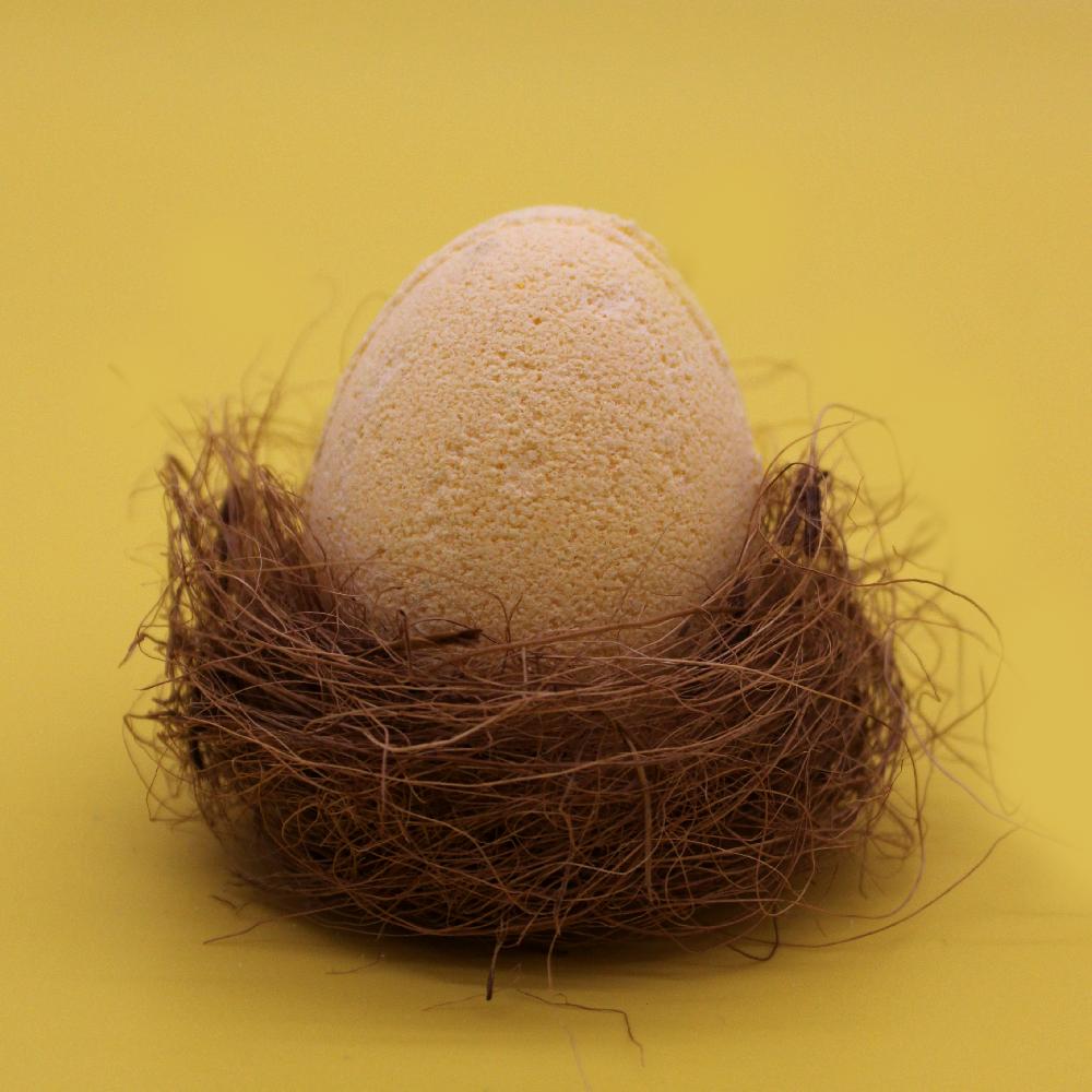 30x Bath Eggs In A Tray - Banana
