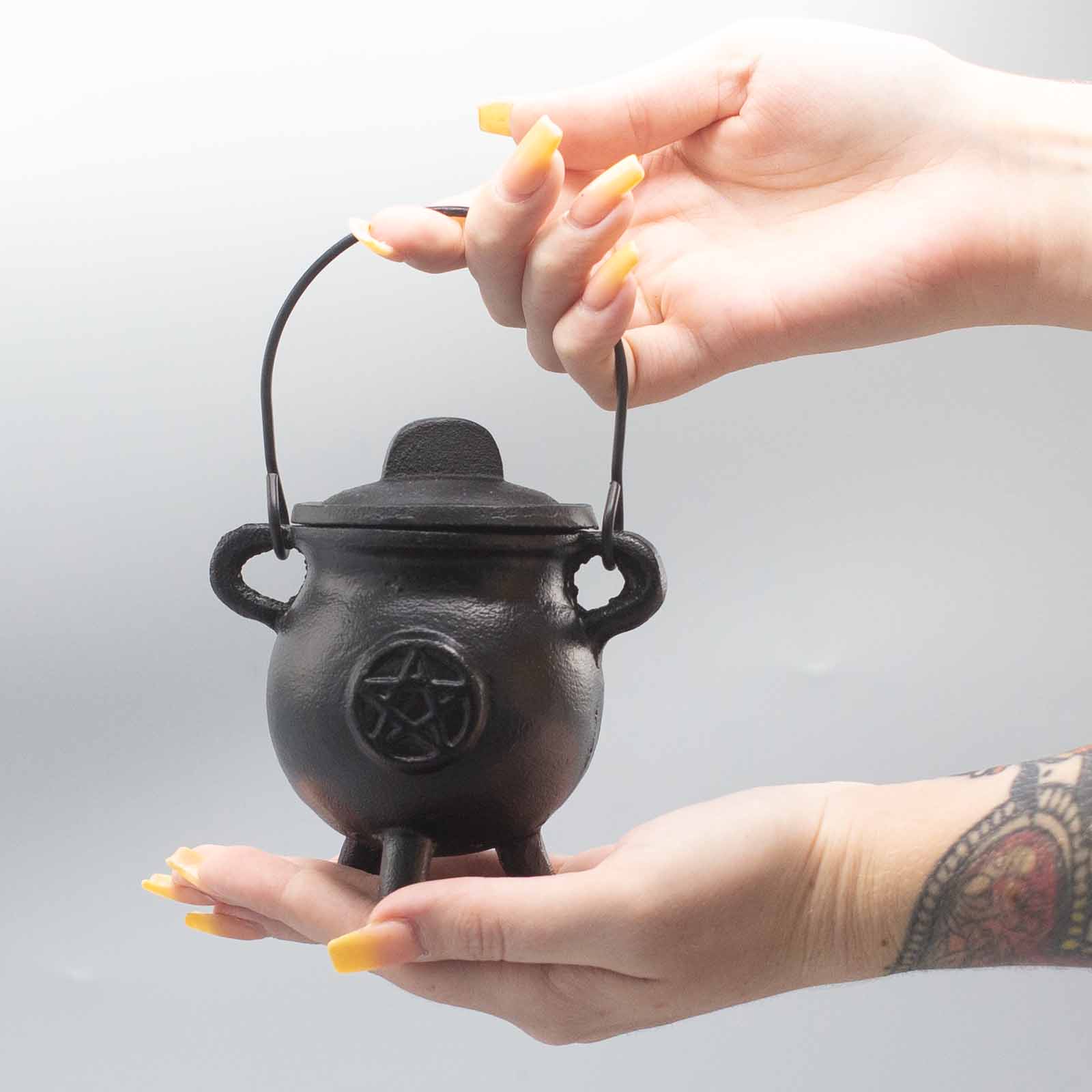 Cast Iron Cauldron With Pentagram 6.5x13cm