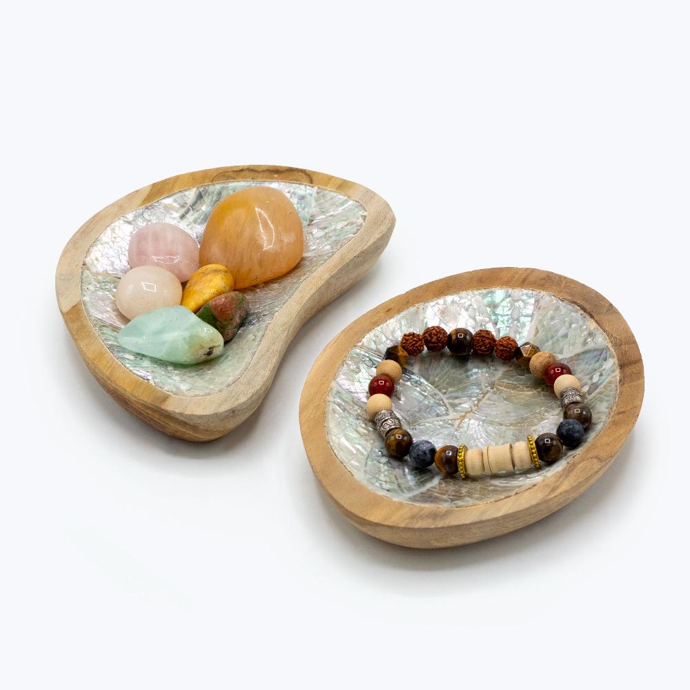 Set Of 4 Teak Mini Bowls With Shell Decor (assorted)