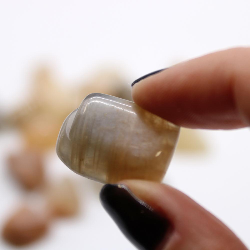 24x M Tumble Stone - Moonstone