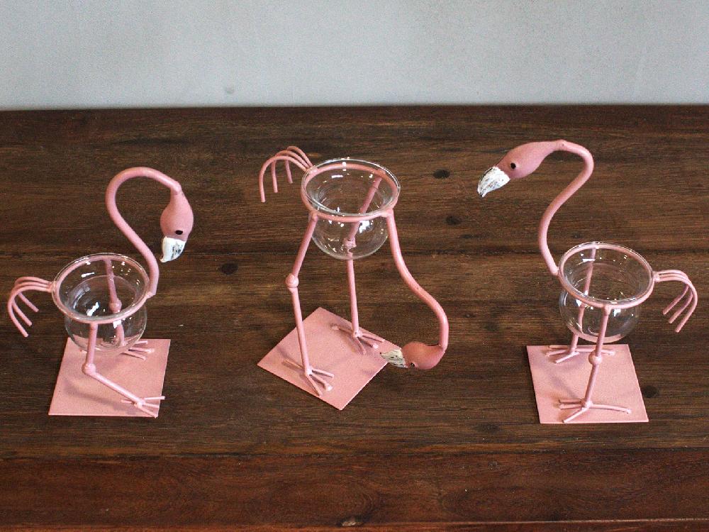 Hydroponic Home Décor - Pink Metal Flamingo Des 1